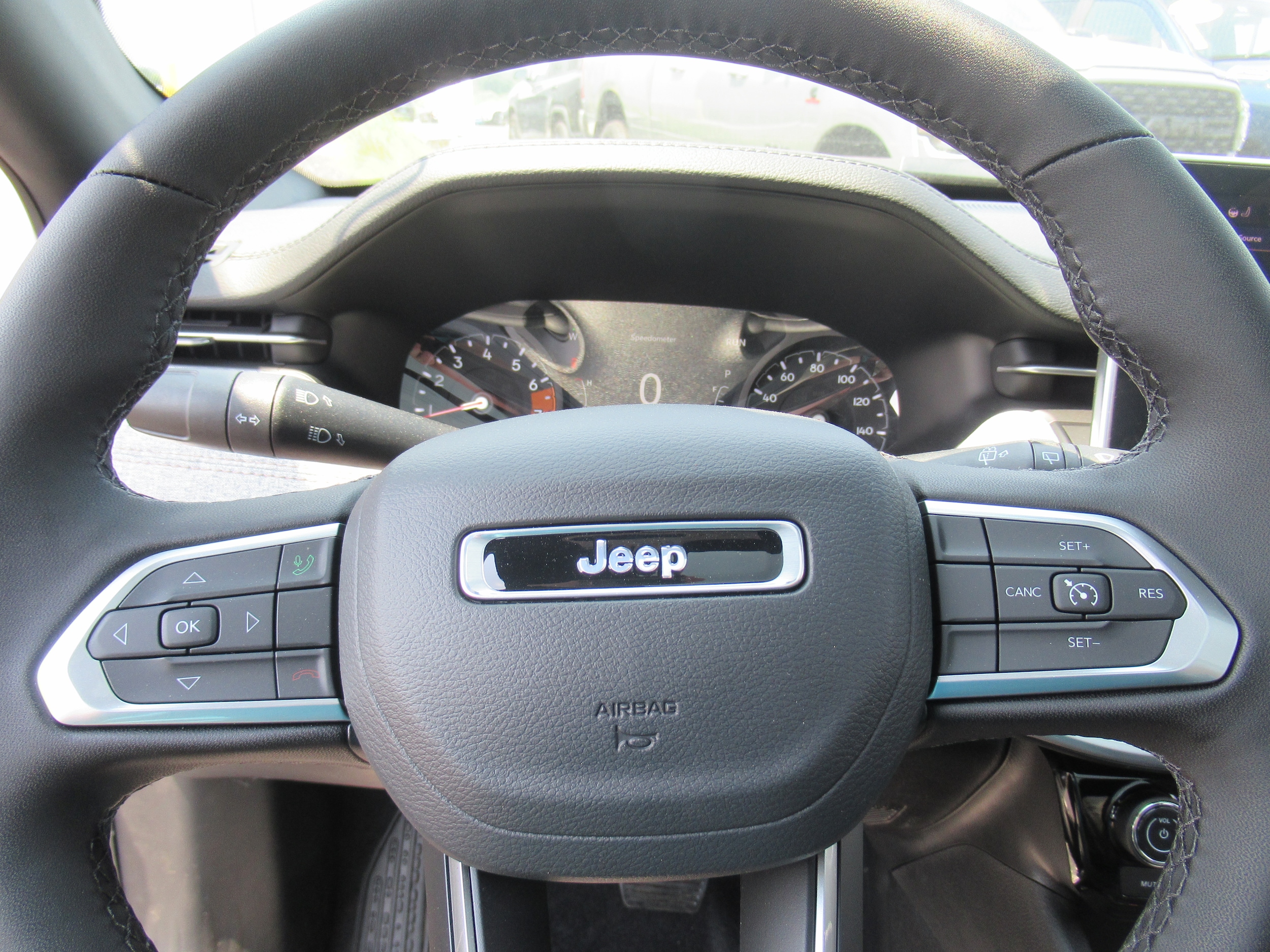 2024 Jeep Compass Latitude Lux 8