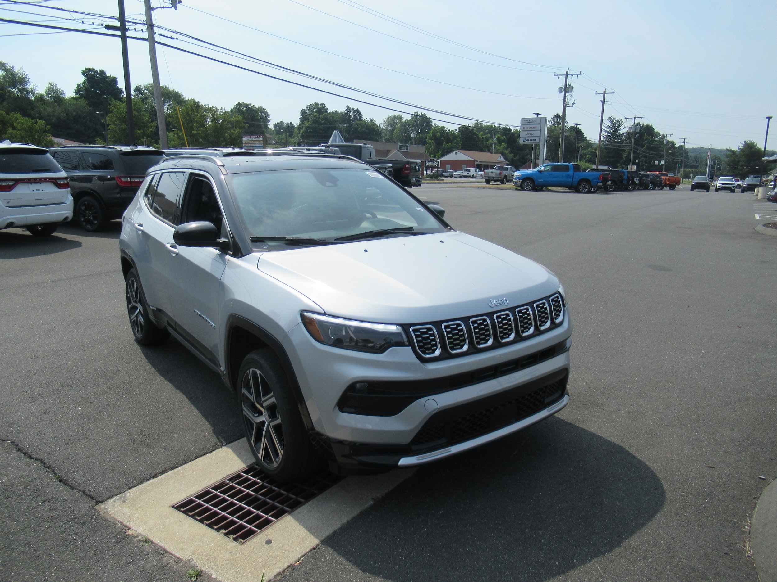 2024 Jeep Compass Limited 2