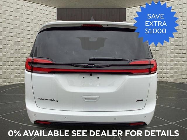 2026 Chrysler Pacifica Select - Photo 6