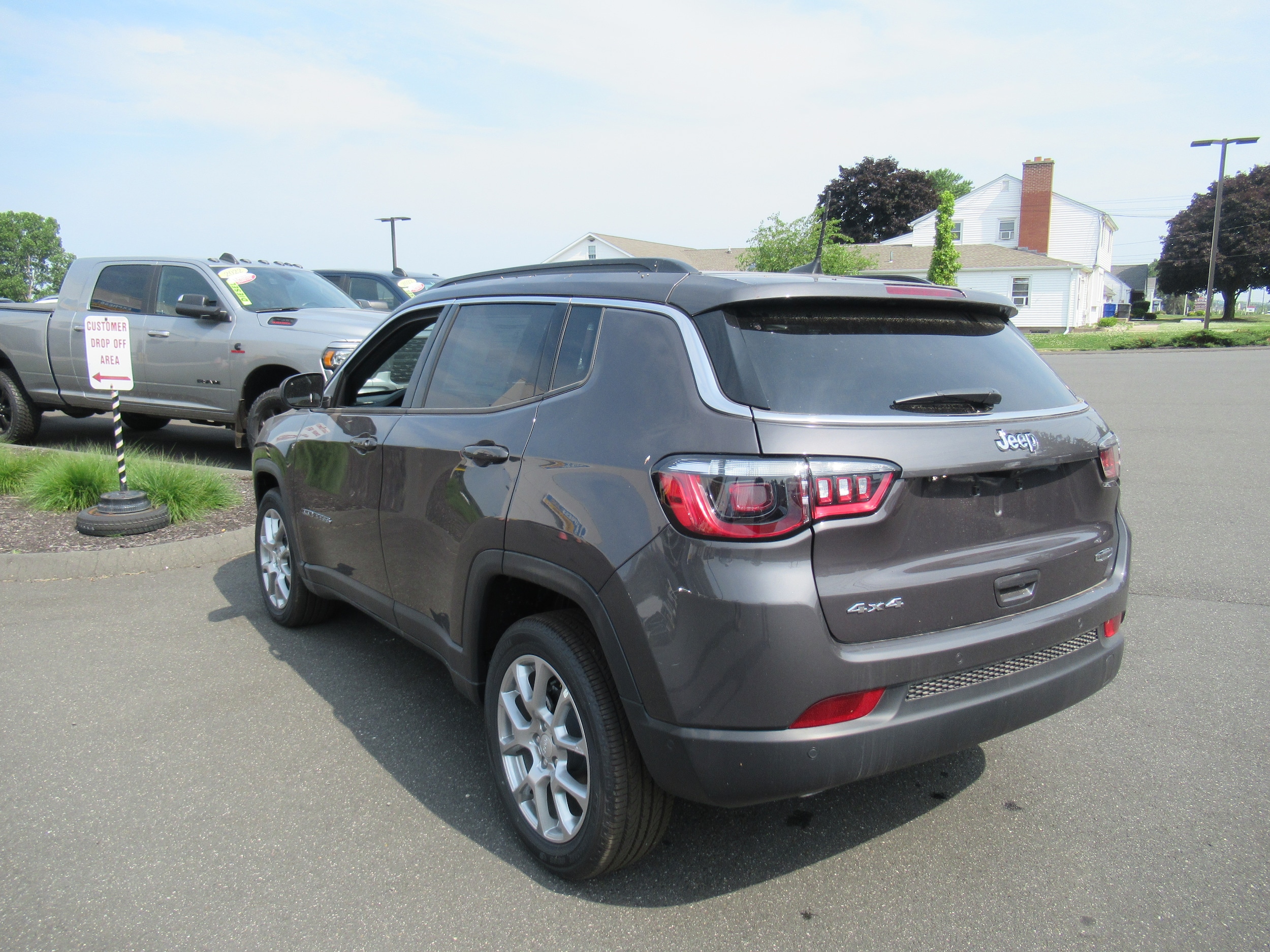 2024 Jeep Compass Latitude Lux 4