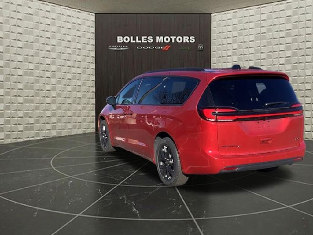 New 2026 Chrysler Pacifica SELECT AWD Passenger Van