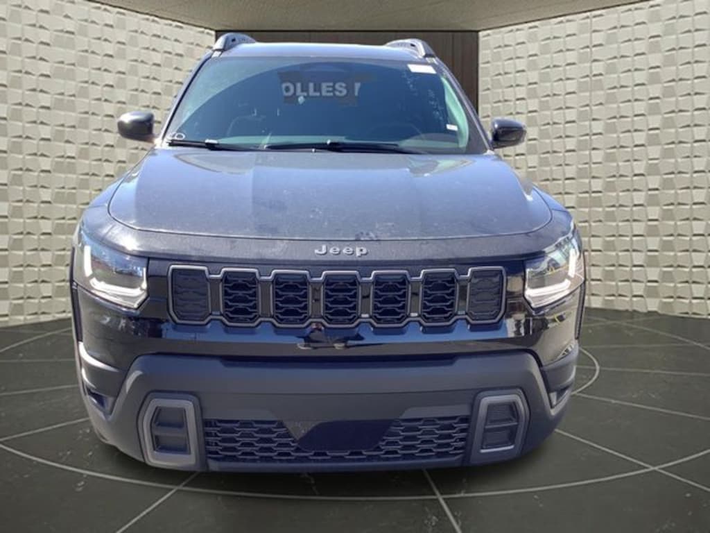 New 2026 Jeep Cherokee Laredo Sport Utility