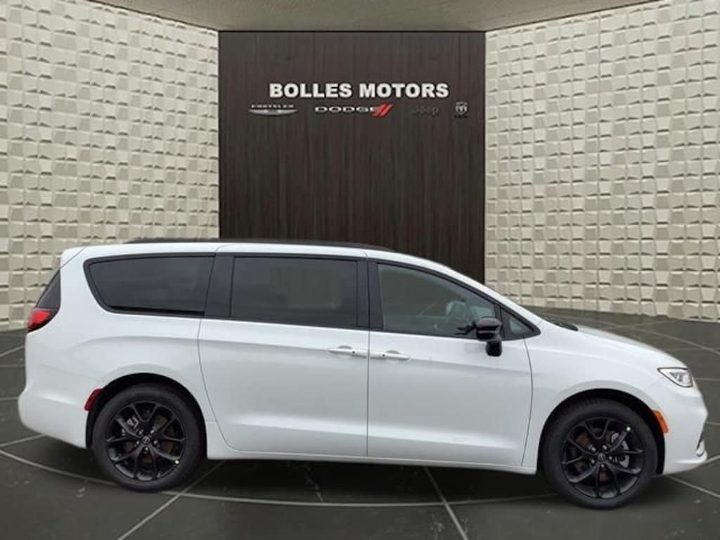 New 2026 Chrysler Pacifica SELECT AWD Passenger Van