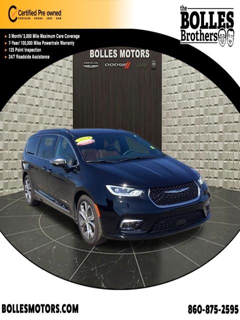 2024 Chrysler Pacifica Pinnacle's photo