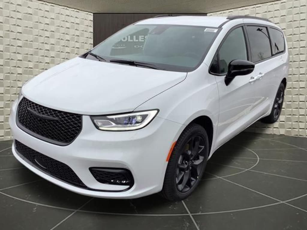 New 2026 Chrysler Pacifica SELECT AWD Passenger Van