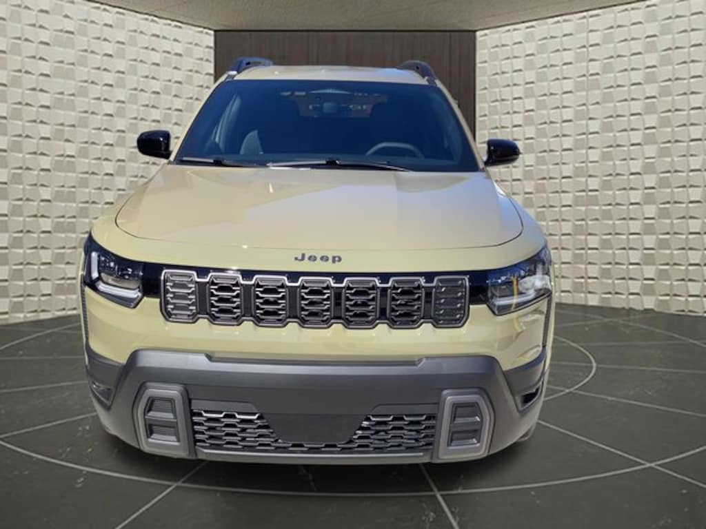 New 2026 Jeep Cherokee Laredo Sport Utility