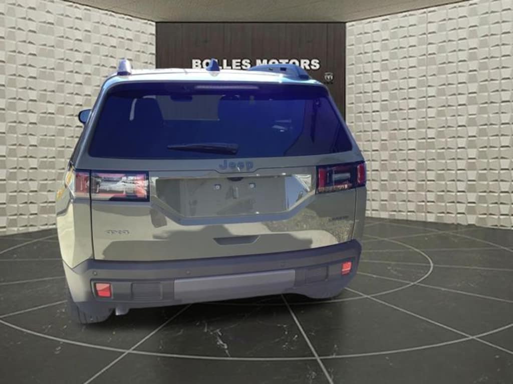 New 2026 Jeep Cherokee Laredo Sport Utility