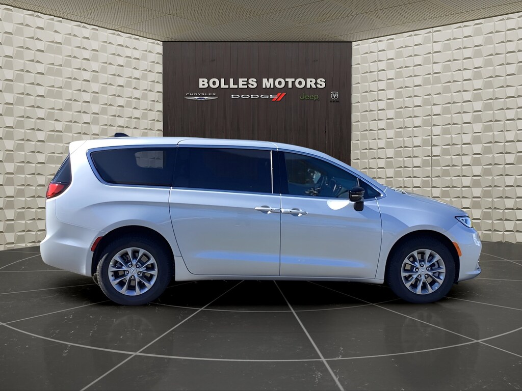 New 2026 Chrysler Pacifica SELECT AWD Passenger Van