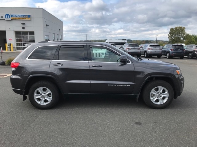 2016 Jeep Grand Cherokee Laredo 2