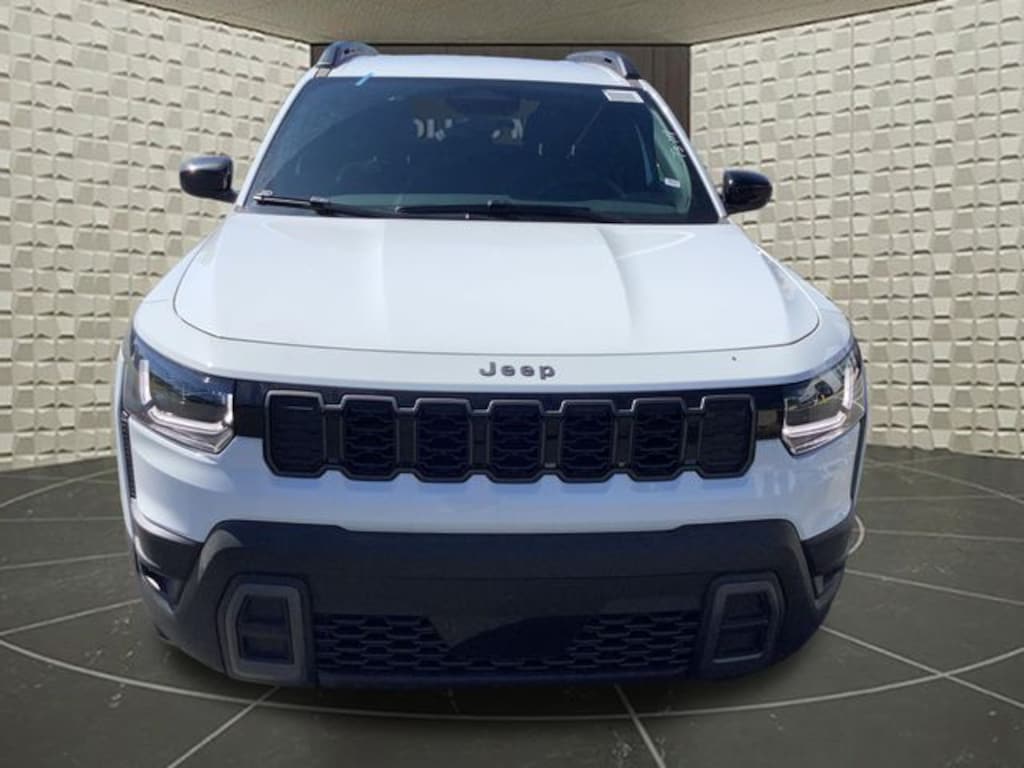 New 2026 Jeep Cherokee Laredo Sport Utility