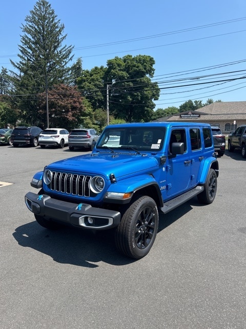 2024 Jeep Wrangler Sahara 4xe 3