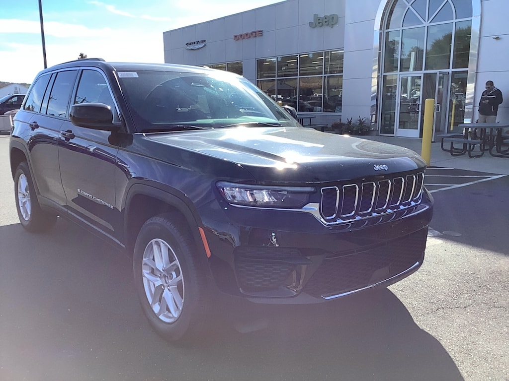 New 2025 Jeep Grand Cherokee Laredo X Sport Utility