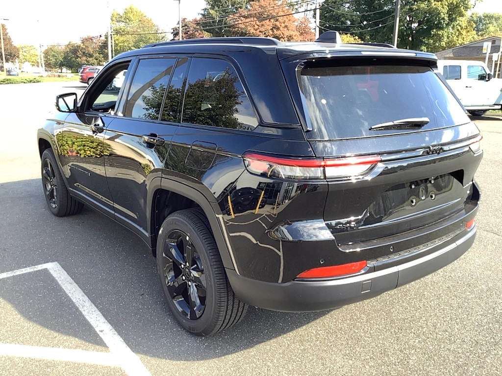New 2025 Jeep Grand Cherokee Altitude X Sport Utility
