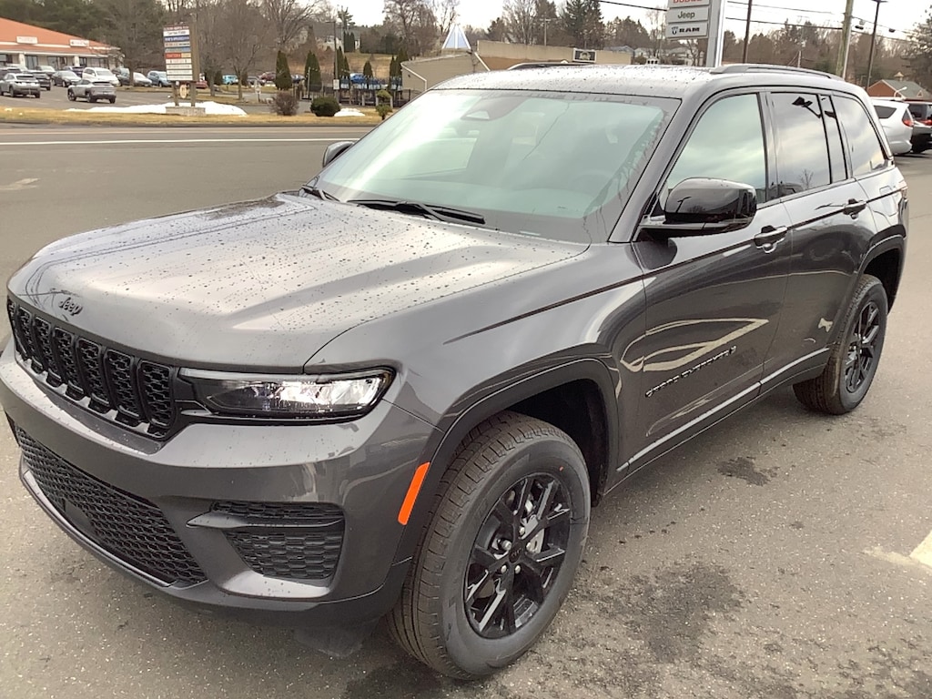 New 2025 Jeep Grand Cherokee Laredo Sport Utility