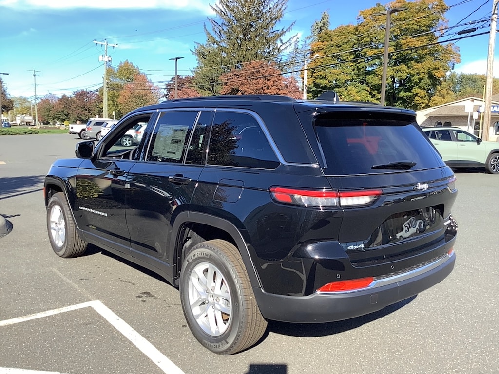 New 2025 Jeep Grand Cherokee Laredo X Sport Utility