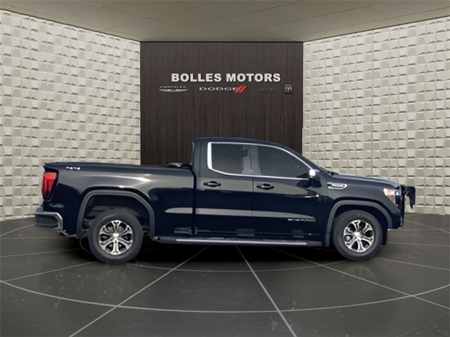 2020 GMC Sierra 1500 SLE's photo