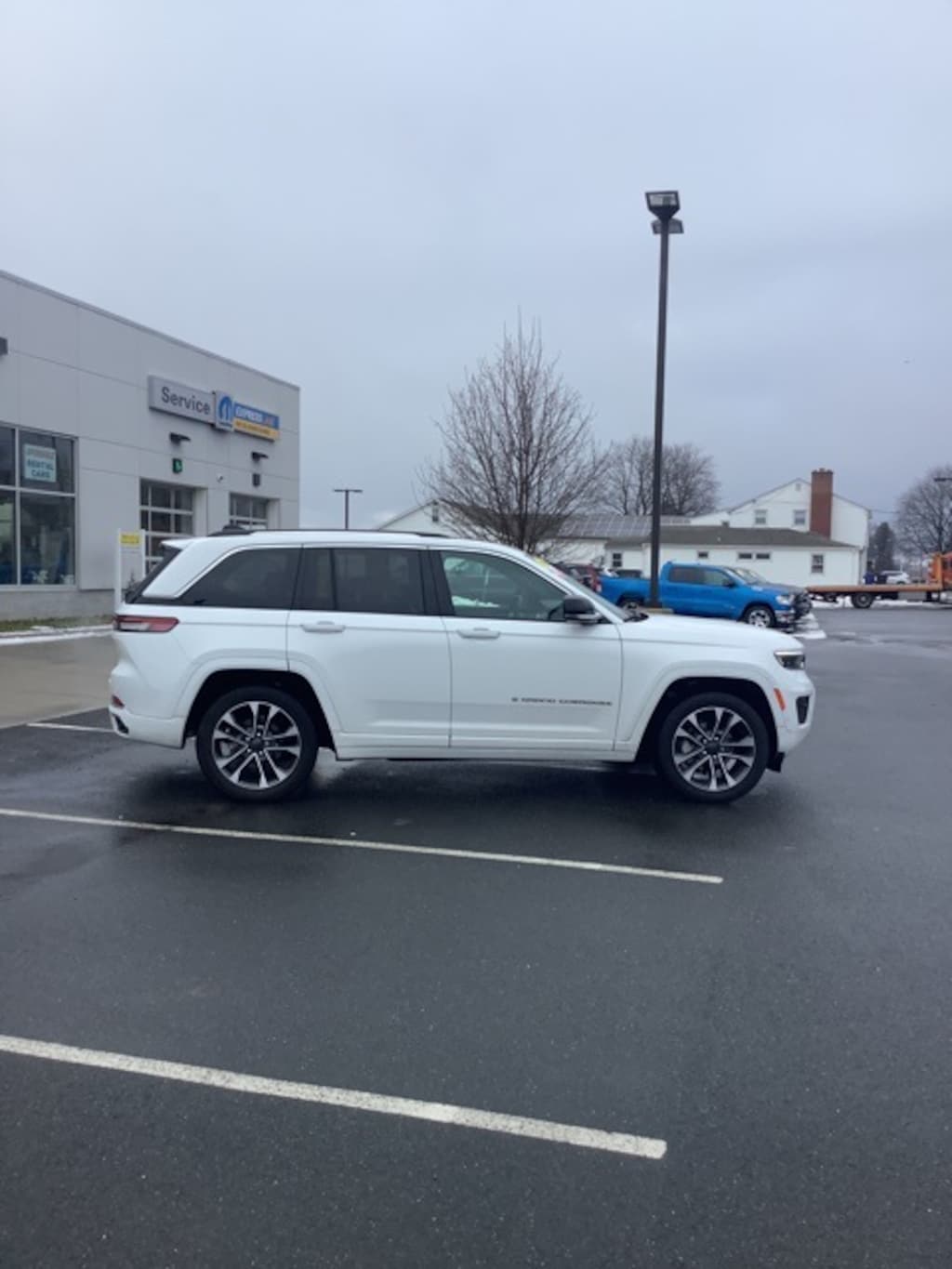 Used 2023 Jeep Grand Cherokee Overland SUV
