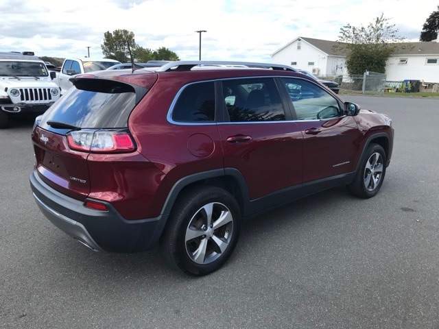 2021 Jeep Cherokee Limited 3