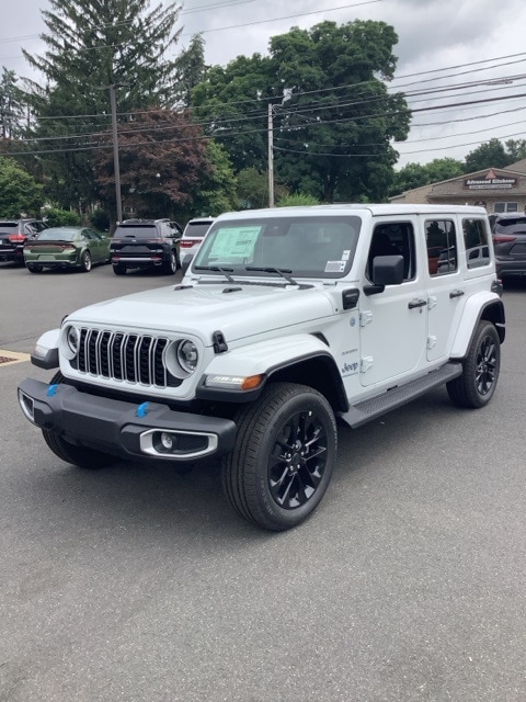 2024 Jeep Wrangler Sahara 4xe 3