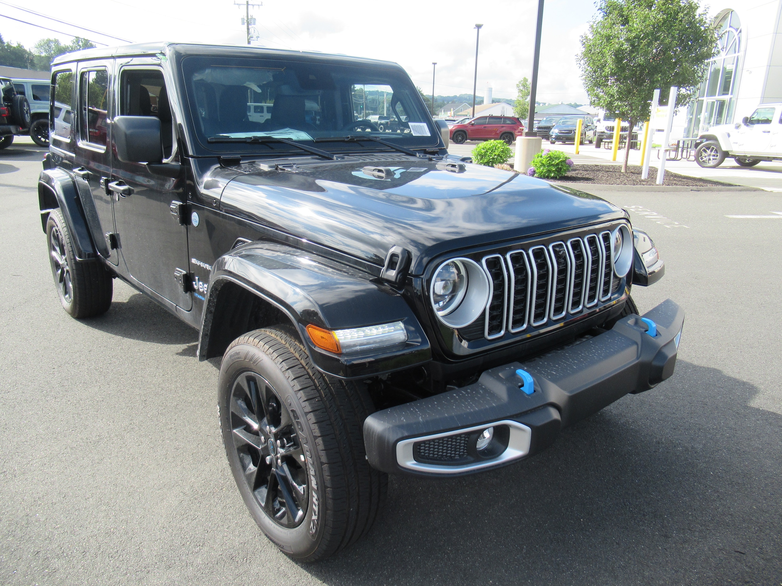 2024 Jeep Wrangler 4xe Sahara 2