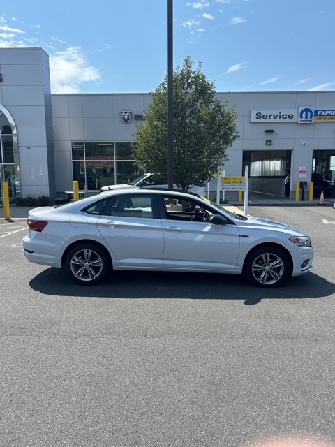 Used 2019 Volkswagen Jetta R-Line with VIN 3VWC57BU1KM053780 for sale in Ellington, CT