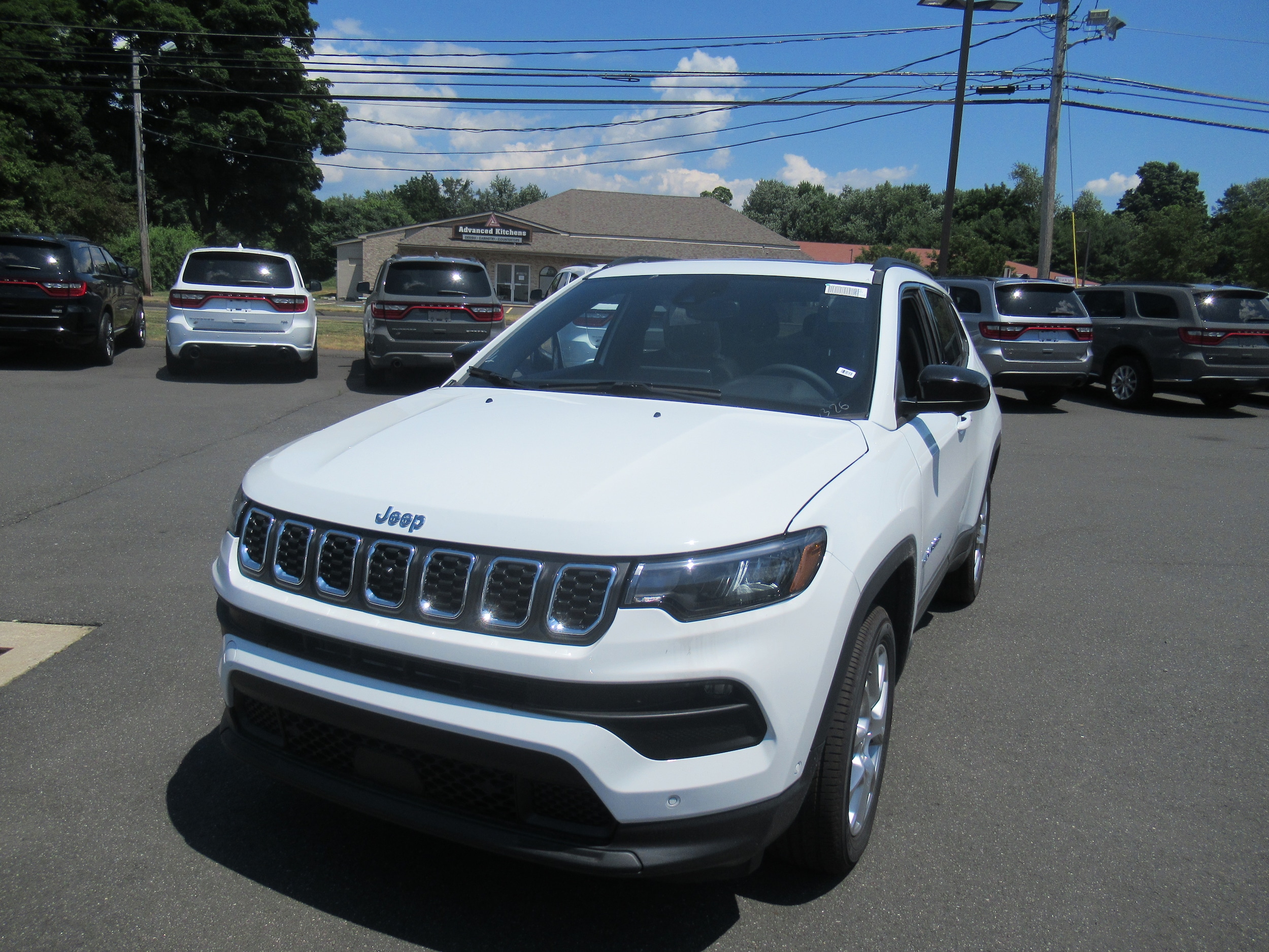 2024 Jeep Compass Latitude Lux 3