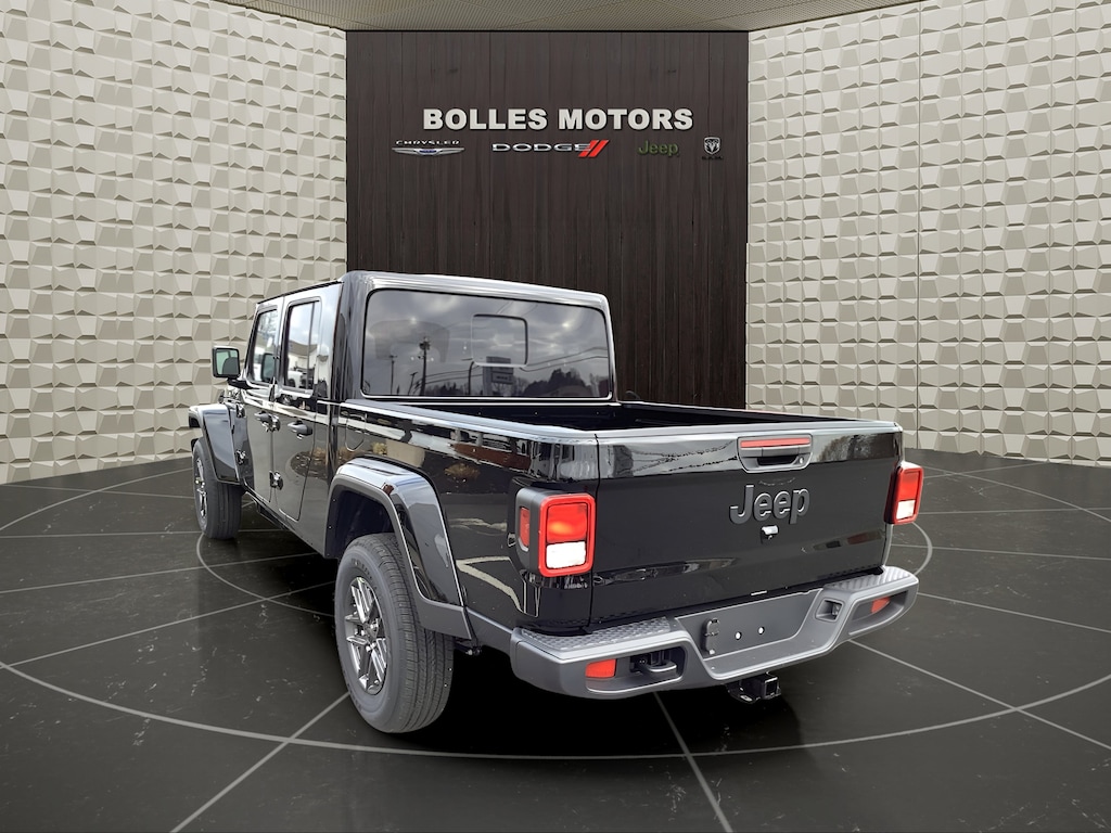 New 2026 Jeep Gladiator Sport S Pickup