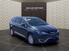 Used 2020 Chrysler Pacifica Touring L Minivan/Van in Ellington, CT
