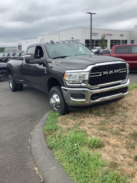 2024 Ram 3500 Tradesman 2