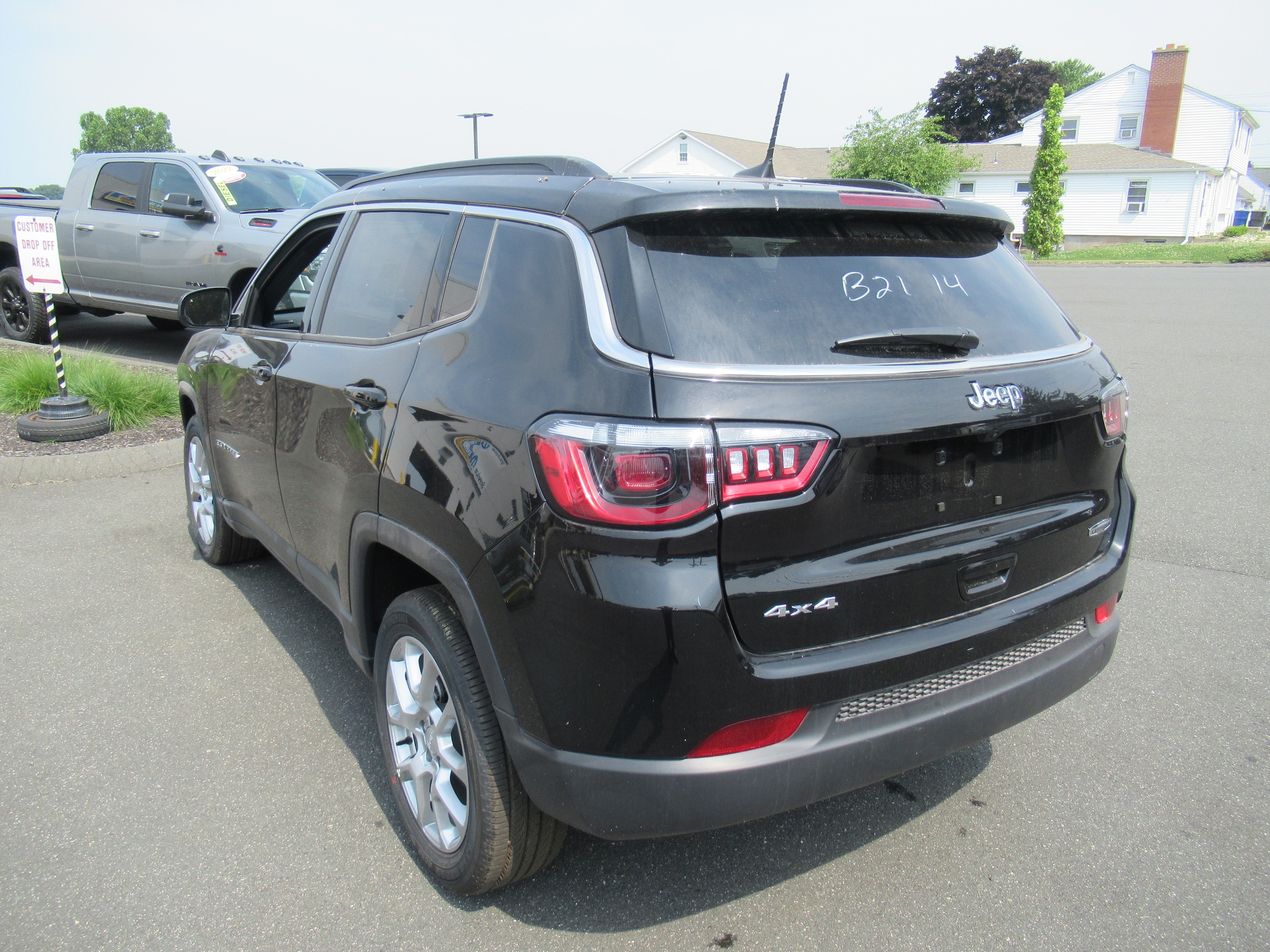 2024 Jeep Compass Latitude Lux 4