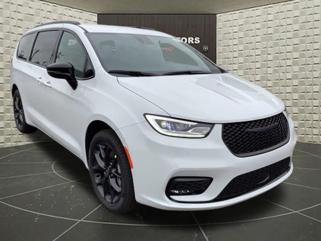 New 2026 Chrysler Pacifica SELECT AWD Passenger Van