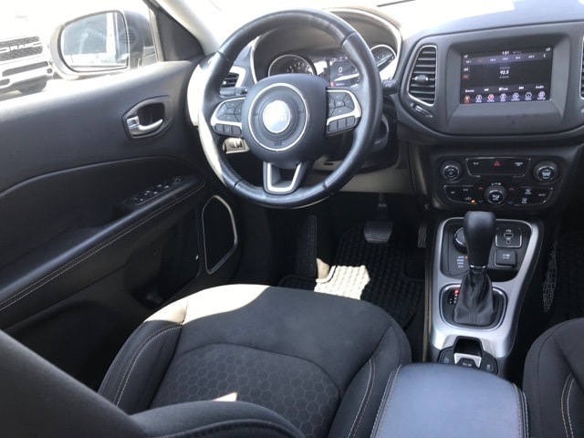 2019 Jeep Compass Sport 19