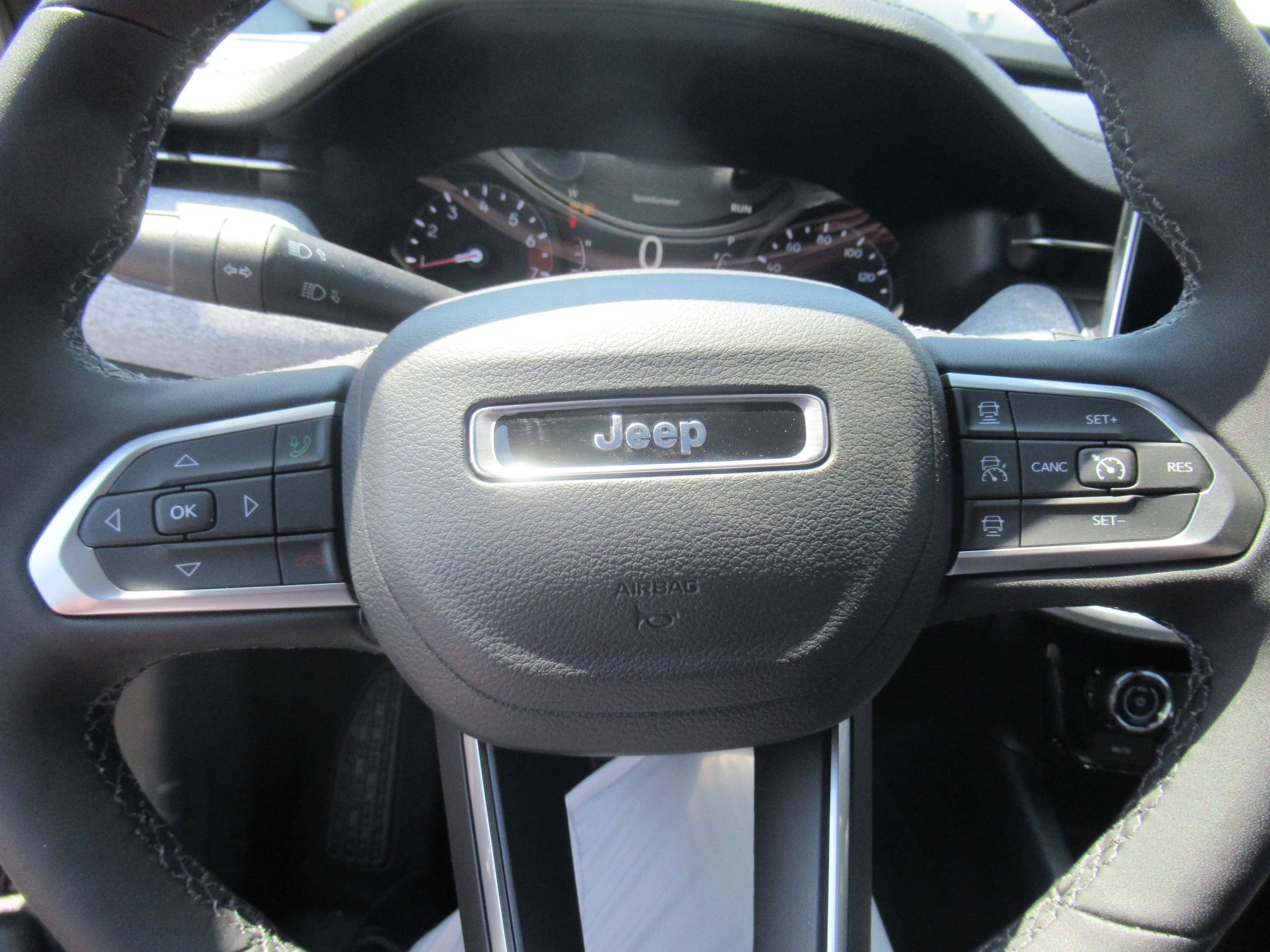 2024 Jeep Compass Latitude Lux 8