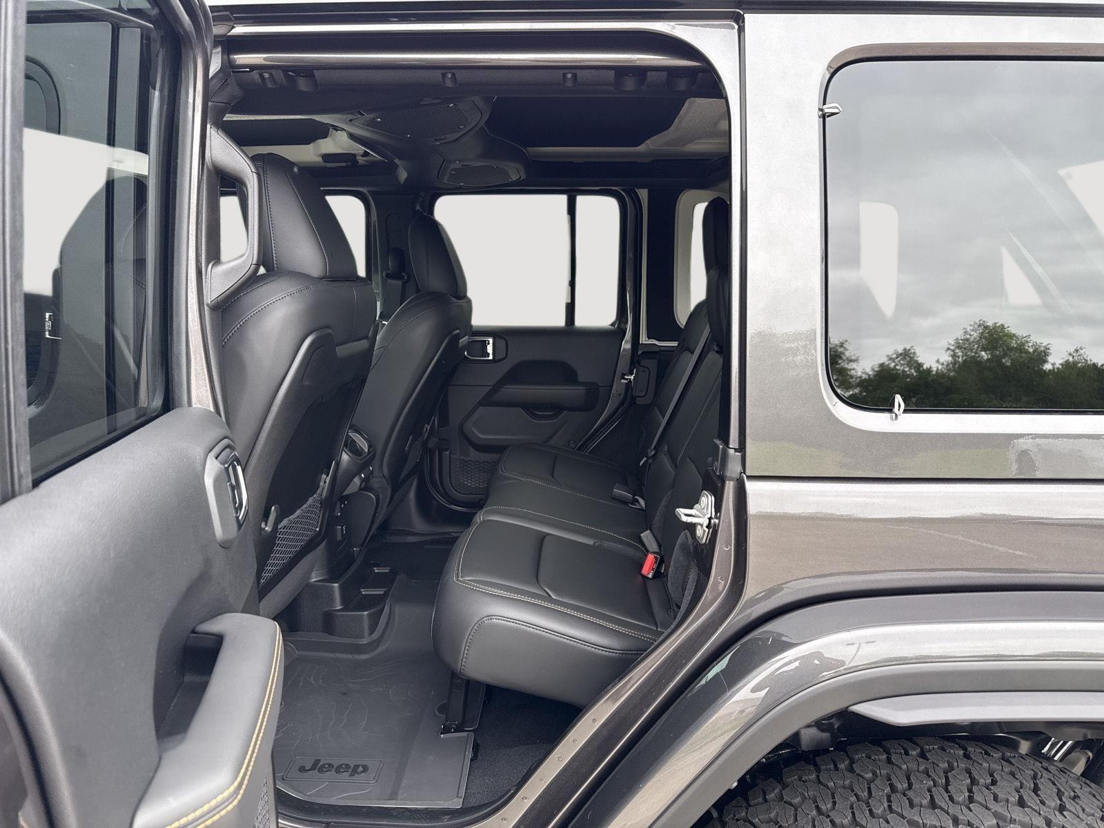 2025 Jeep Wrangler 4-Door Rubicon 392 Final Edition - Photo 9