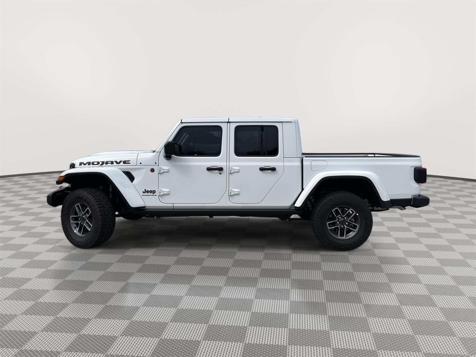 2025 Jeep Gladiator Mojave - Photo 2
