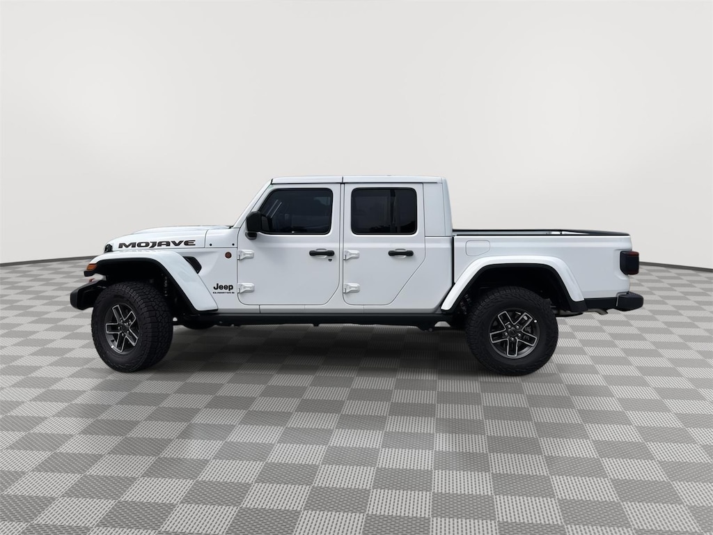 New 2025 Jeep Gladiator Mojave Pickup