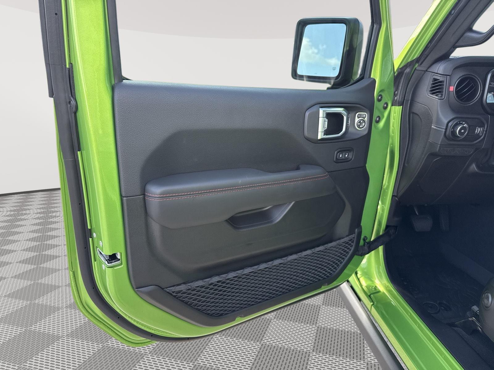 2025 Jeep Wrangler 4-Door Rubicon - Photo 8