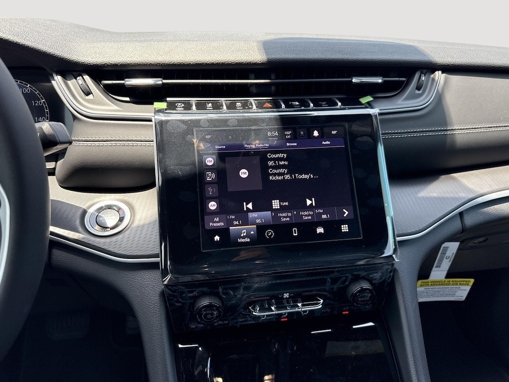 New 2025 Jeep Grand Cherokee Laredo Sport Utility