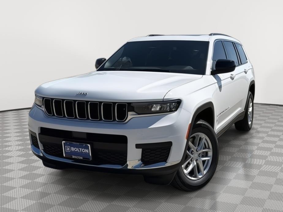 2025 Jeep Grand Cherokee L Laredo's photo