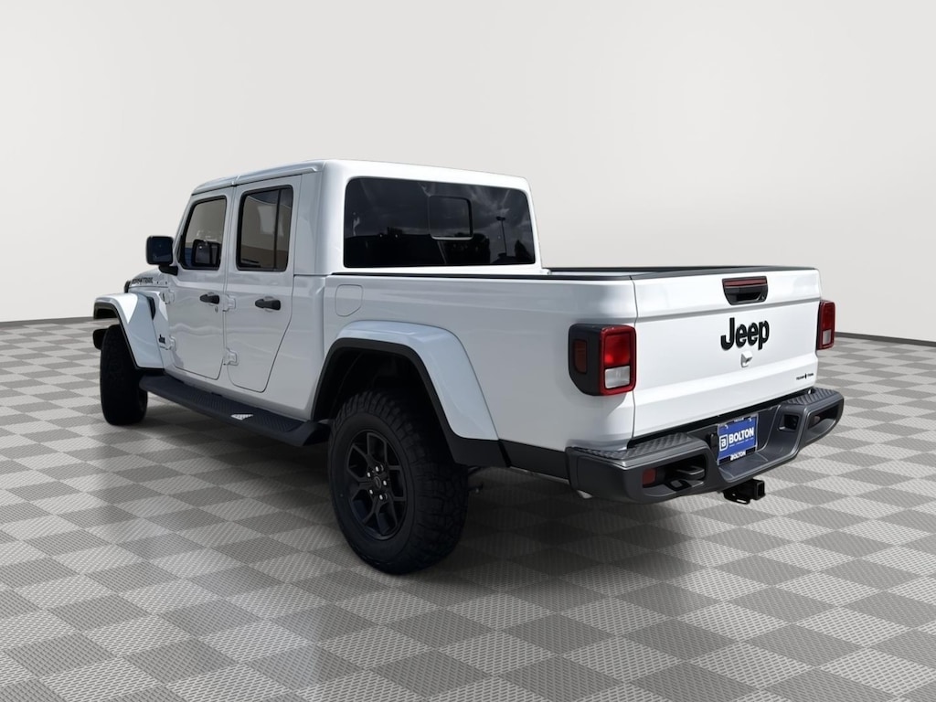 New 2025 Jeep Gladiator Sport Pickup