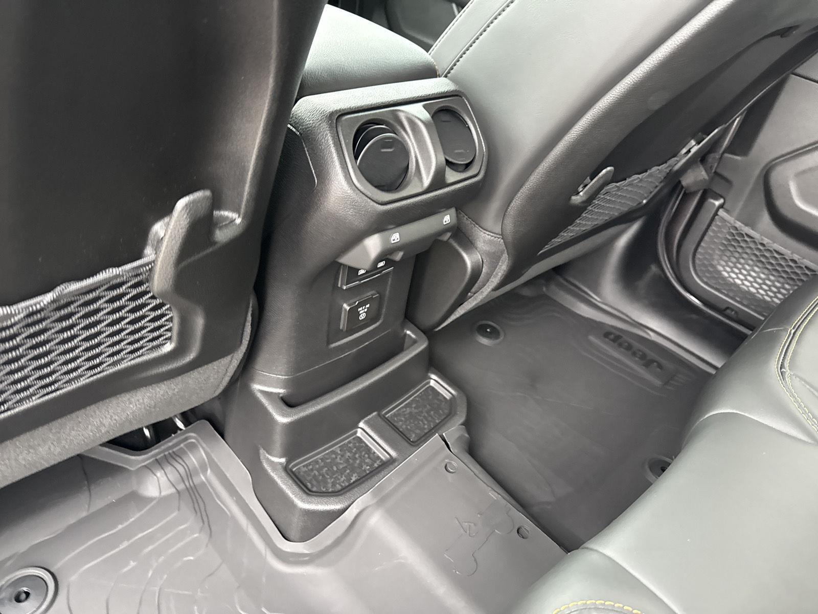 2025 Jeep Wrangler 4-Door Rubicon 392 Final Edition - Photo 10