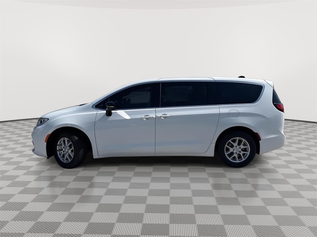 New 2026 Chrysler Pacifica Select Passenger Van
