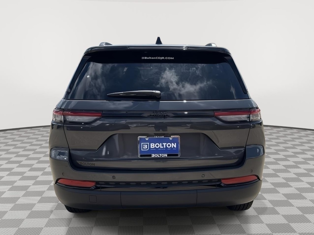 New 2025 Jeep Grand Cherokee Laredo Sport Utility