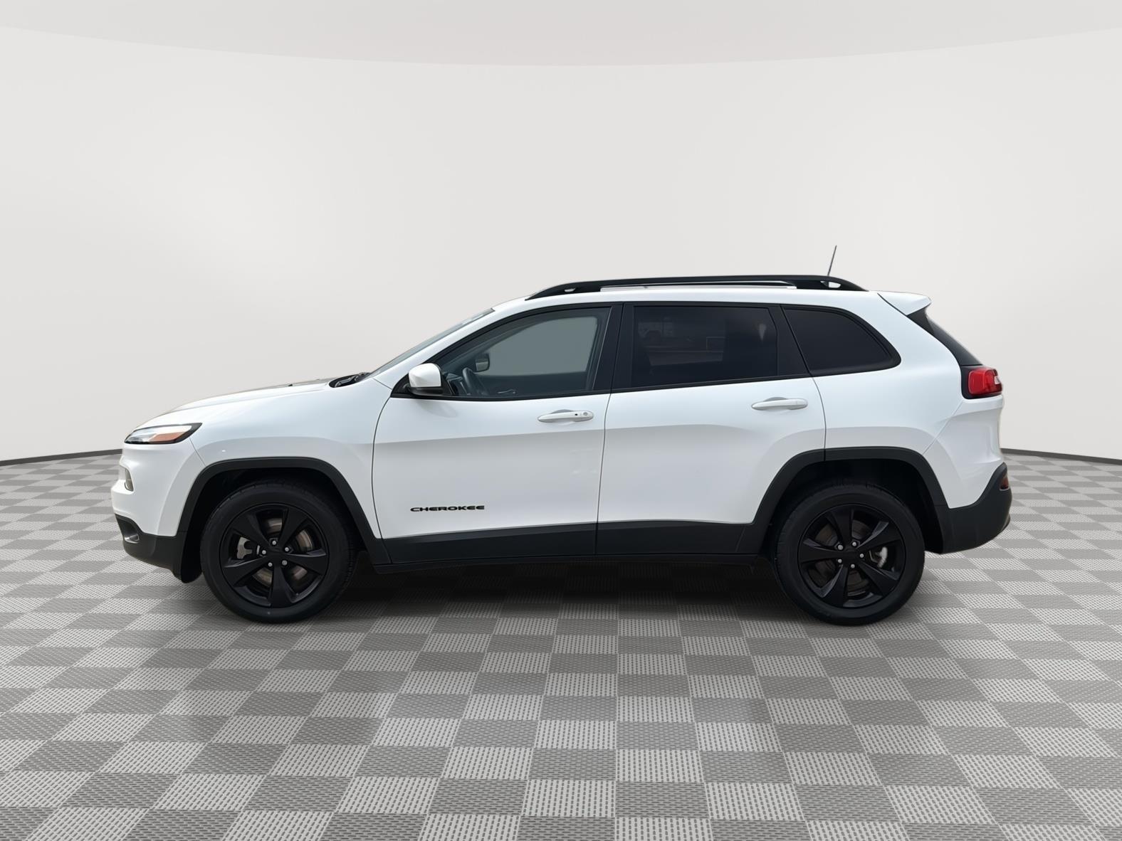 Used 2017 Jeep Cherokee High Altitude with VIN 1C4PJLDS9HW561606 for sale in Port Arthur, TX