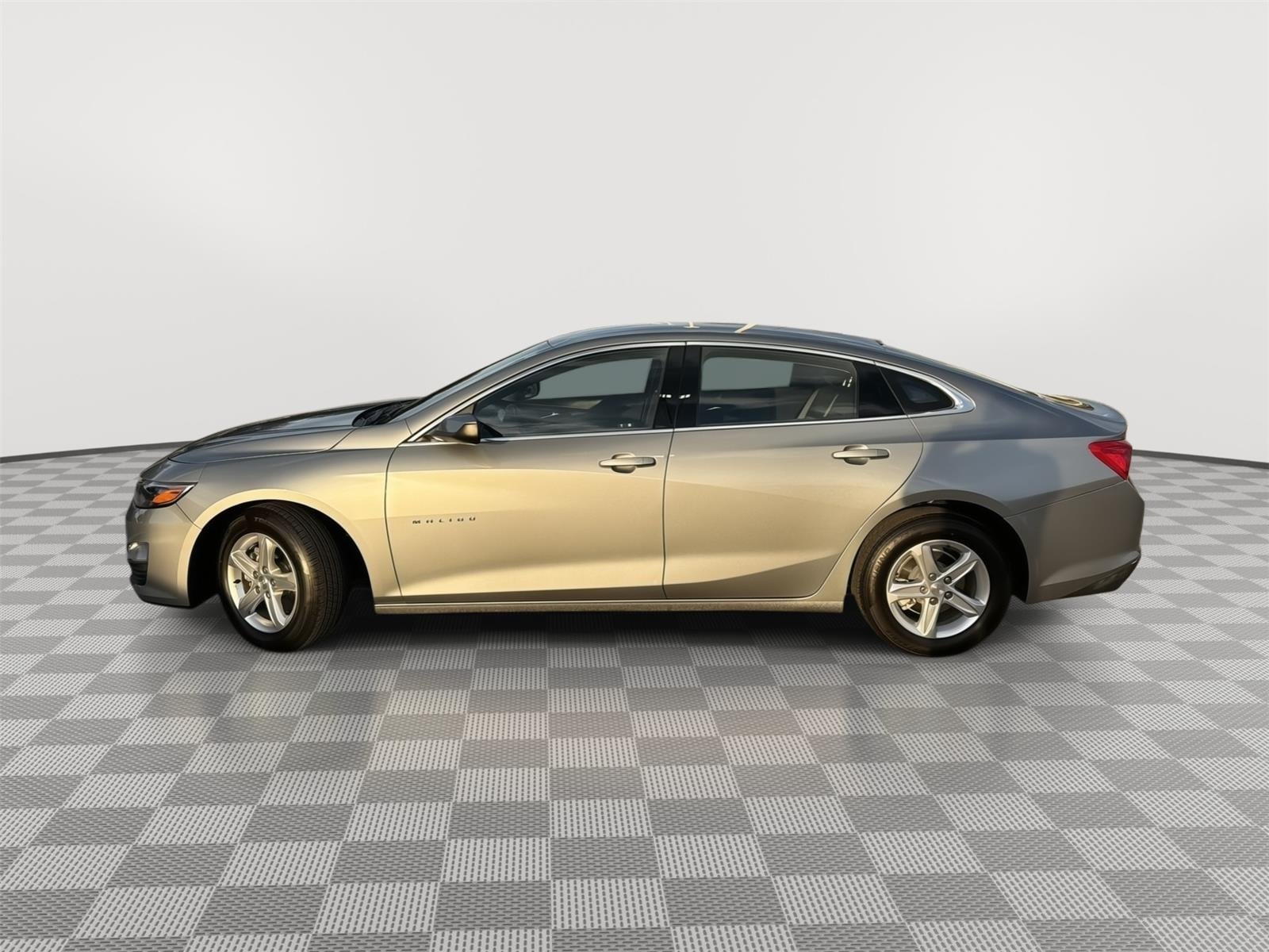 Used 2024 Chevrolet Malibu 1LT with VIN 1G1ZD5ST8RF225947 for sale in Port Arthur, TX