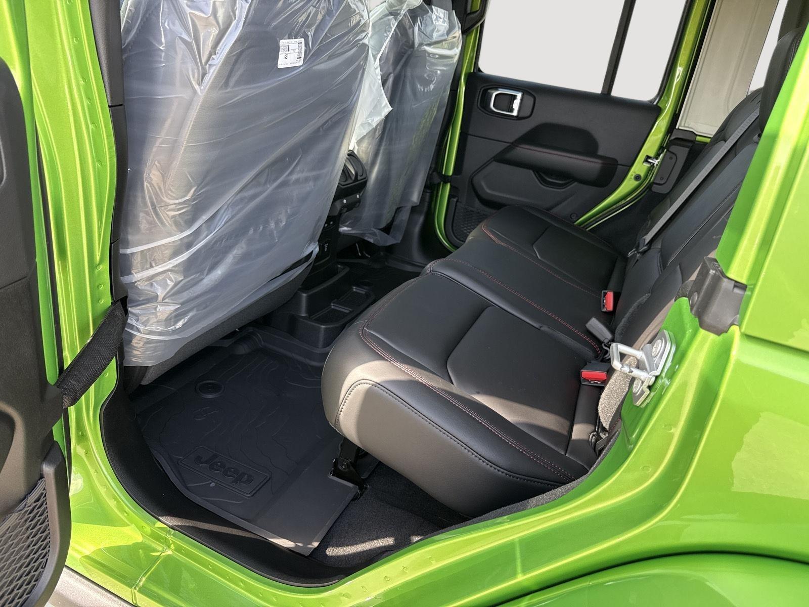 2025 Jeep Wrangler 4-Door Rubicon - Photo 11
