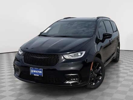 2025 Chrysler Pacifica Limited Passenger Van