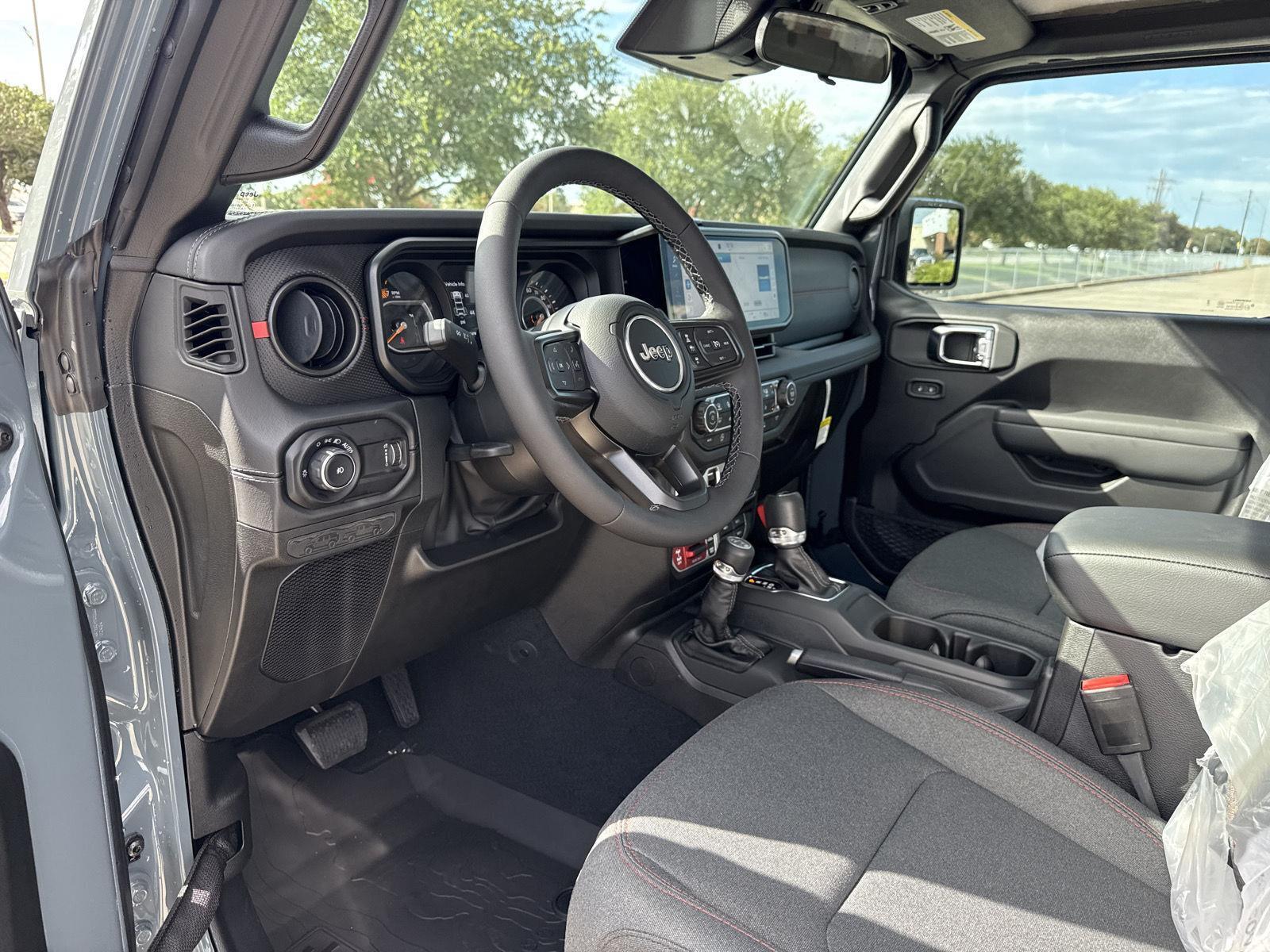 2025 Jeep Wrangler 4-Door Rubicon - Photo 7