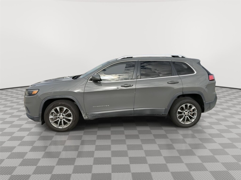 Used 2019 Jeep Cherokee Latitude Plus FWD SUV