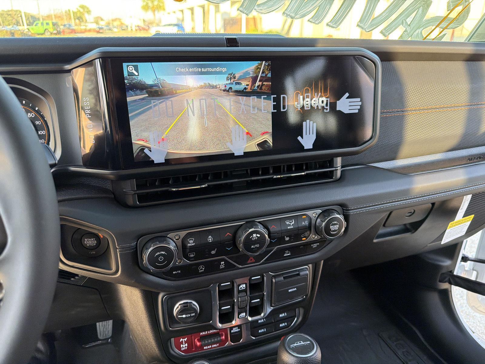 2025 Jeep Gladiator Mojave - Photo 24